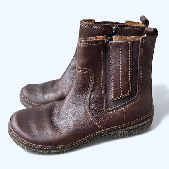 Clarks Artisan Brown Leather Ankle Chelsea Boots Women's size 8.5 M Gorpcore - Picture 10 of 11